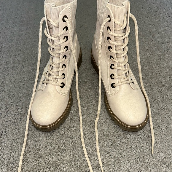 Blowfish Cream Lace-Up Combat Boots - Picture 1 of 4
